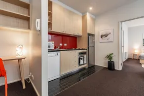 Beautiful one bedroom Collingwood gem - Image 3