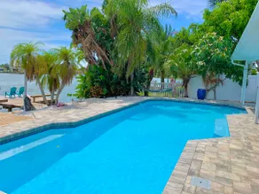Stunning views! Spot dolphins from the pool! - Image 3