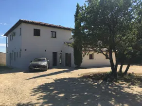 Charm and comfort, heated pool, enclosed grounds - Image 3