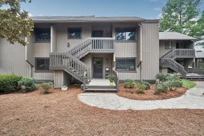 Jewel by the lake! Water + pool views, stylish 3BR - Image 2