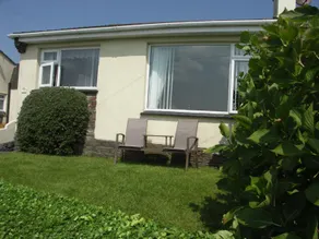 Beautiful, Well-Equipped Bungalow, Sleeps 5 - Image 3
