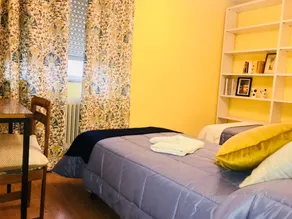 ★ Spacious & Bright, Perfect for Families/Friends★ - Image 4