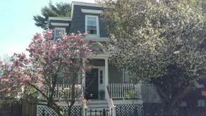 Sleeps 5 ppl in 2 bedroom w/ air, parking &laundry - Image 2