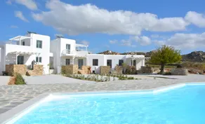 Plaka Beach, Naxos - Image 3