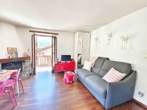 Bright and comfortable apartment in Courmayeur - Image 2