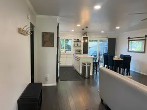 Cheerful 3 bedroom home w/ fun backyard + parking - Image 5