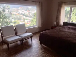 Misty Mountain Hop full apartment - Image 2