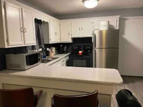 The Cozy Cottage With King Bed - Image 3
