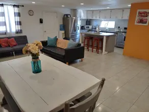 Open concept house on the hill - Image 2