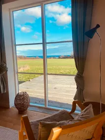 Beautiful vacation home with fantastic sea views - Image 3