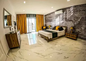 Penthouse - Modern, Luxurious w/Seaview Terrace. - Image 4