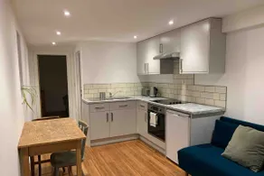 Ashcroft Apartment - Small Home Away From Home - Image 4