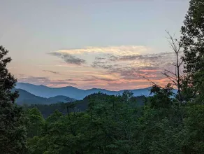 3BR Mountain House with Incredible Views - Image 4