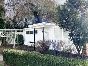 DOWNTOWN Pine Cottage - Image 5