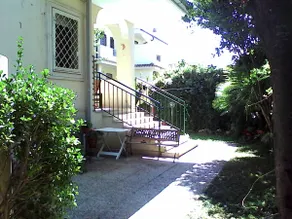 green villa - Image 3