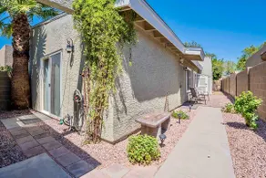Bright 3 bedrooms, 2 bathrooms, with pool - Image 2