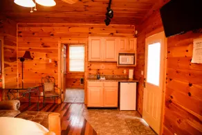 Elk Cabin at The Azalea Inn - Image 4