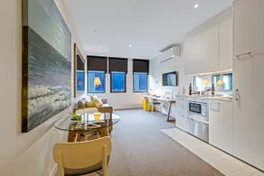 Studio Apartment - Image 3