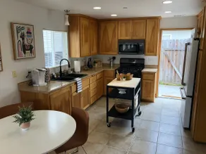 > **Remodeled Beach Bungalow** with Mid Mod Decor! - Image 5