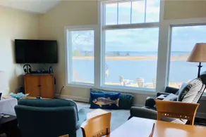 Stunning water views from most rooms! - Image 2