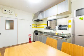 Private house for up to 16 people, 4 minutes from the station, highway bus stop, long-term discount available - Image 5