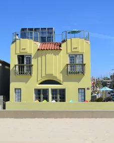Impresionante frente a la playa con terraza en la azotea - Image 3