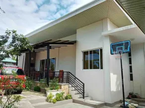Debb1e's Transient House/Pool/4BR/3BA/Max 16 PAX - Image 3