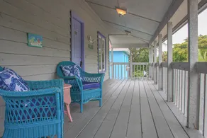 2 bedroom Prime Location Siesta Beach apartment - Image 3