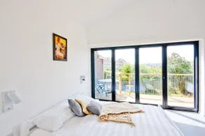 “The Studio” - inside/outside modern living - Image 2