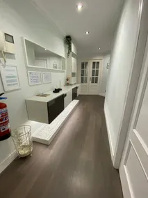 A modern apartment close to the beach. - Image 2