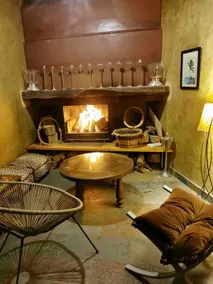 House with Jacuzzi, BBQ, fireplace and much more - Image 2