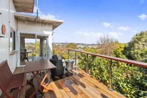 Mornington Bayside Escape with Views - Image 3