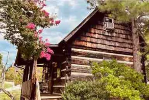 Cabin on Main - Image 5