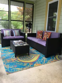 Kailyn's Kottage (Pet Friendly) Large Fenced Yard - Image 3