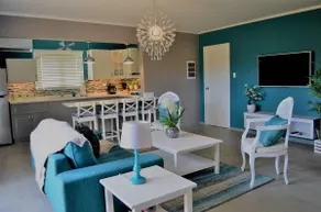 ★Classic, modern with a splash of glam 2 BR villa★ - Image 2