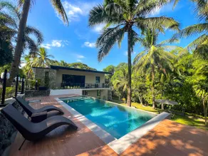 The Kubu 1 Hec Private Modern House Pet-Friendly - Image 5