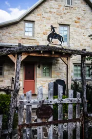 STONE LODGE AT COTTONWOOD FALLS - Image 3