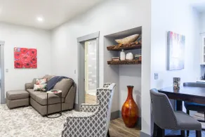 Mineta Flat - Bell Sister Flats - Image 4
