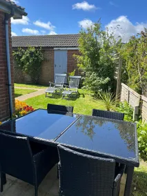 Entire Bungalow, 2min walk from the beach - Image 4