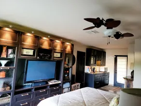 Stylish Casita with Private Backyard - Image 3