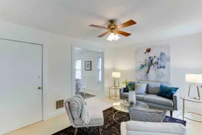 Peaceful Spacious 1BR w Sunroom! - mins to metro - Image 2