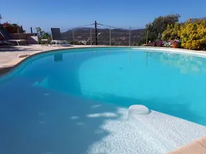 house with sea views and pool - Image 4