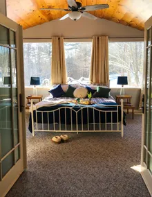 Newly renovated. Minutes to Slopes & Trails - Image 3