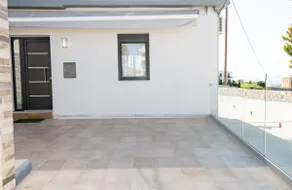 George's Apartment - Image 3