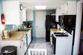 Cozy Cottage Near the Airport ((3 min to airport)) - Image 5