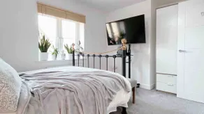 Bicester Homestay Entire Home 10min walk to Bicester Village 650m - Image 2