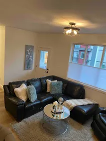 Adorable 1 Bedroom Suite- a skip to Galloping Goose - Image 4