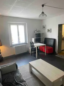 Sunny house, in the heart of the village 2 minutes from the A 75 - Image 2