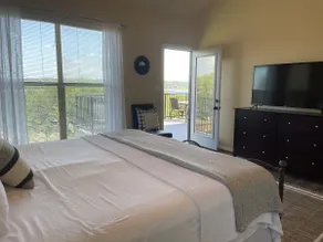 Panoramic Lake Travis View in Lago Vista - Image 2