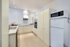 Eden's Nest Apt near Westfield Newmarket - Image 2